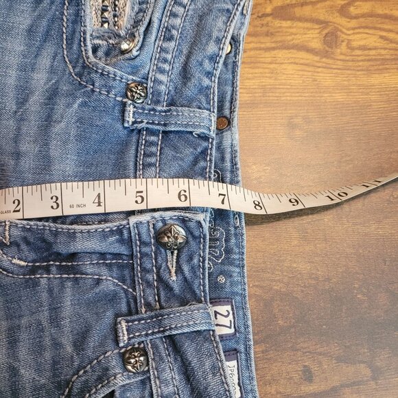 Miss Me Jeans 27 Low Rise Capri Button Flap Ripped Embellished Fray Western - Picture 8 of 11